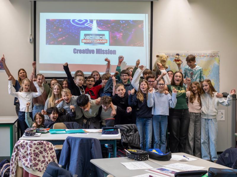 Schülerinnen und Schüler des HGG bei der Creative Mission